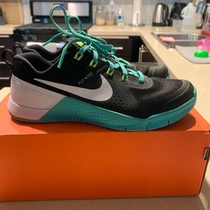 Woman’s Nike Metcon 1 size 7